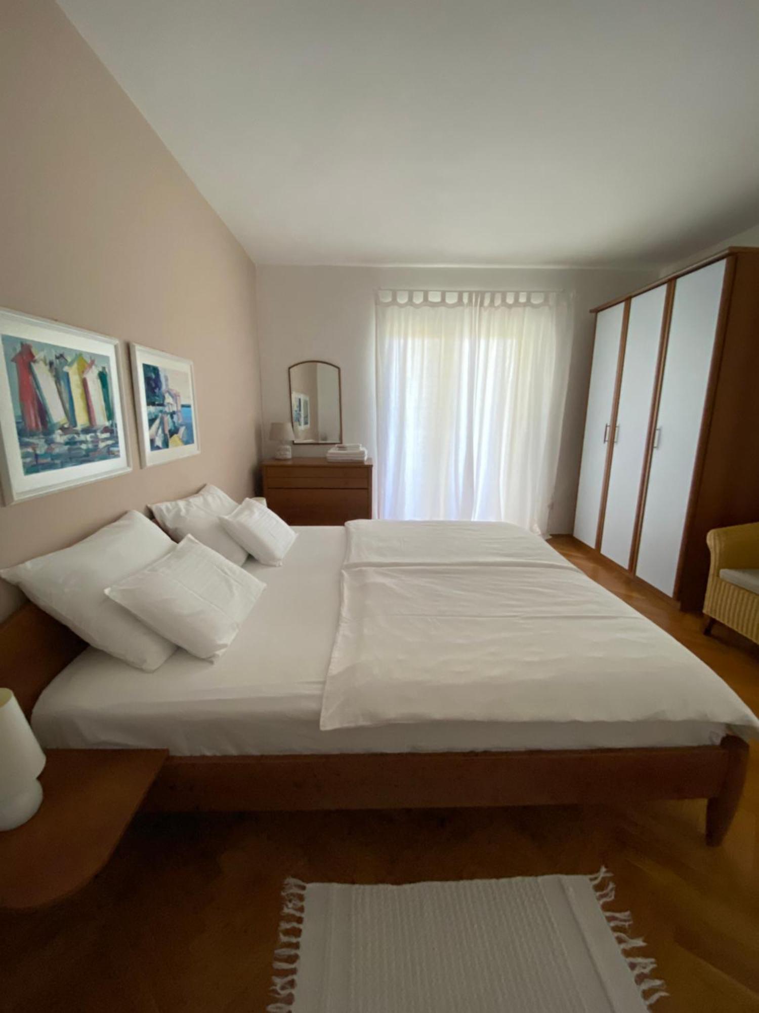 Apartments Flora 2 Banjol المظهر الخارجي الصورة